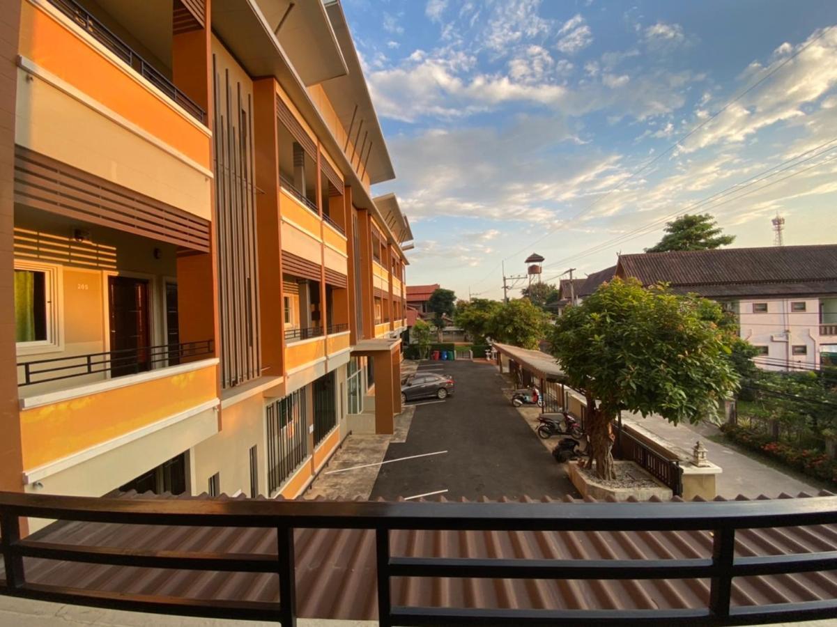 Preme Apartment @Maejo Ban pa Lan  Exterior photo