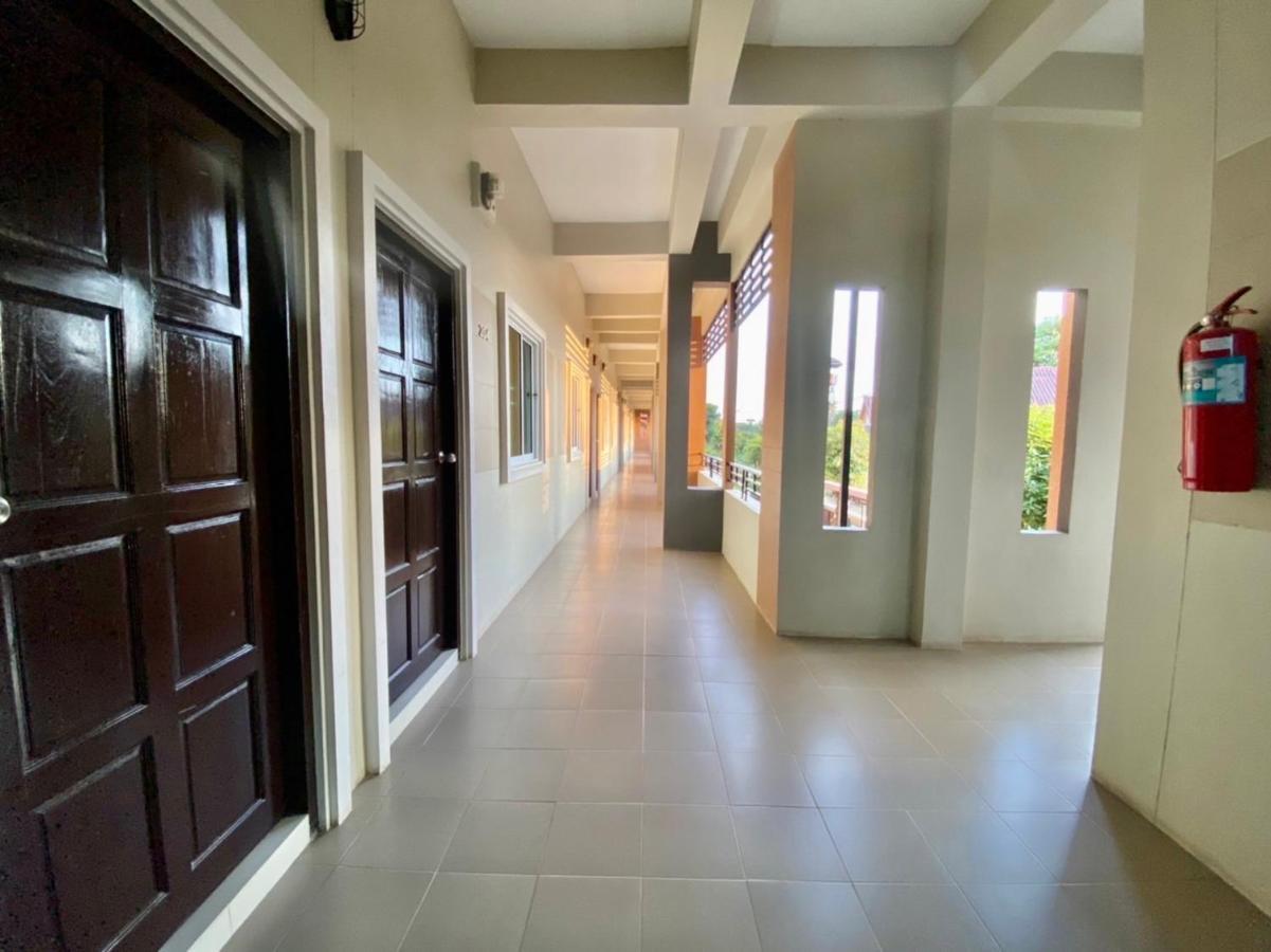 Preme Apartment @Maejo Ban pa Lan  Exterior photo