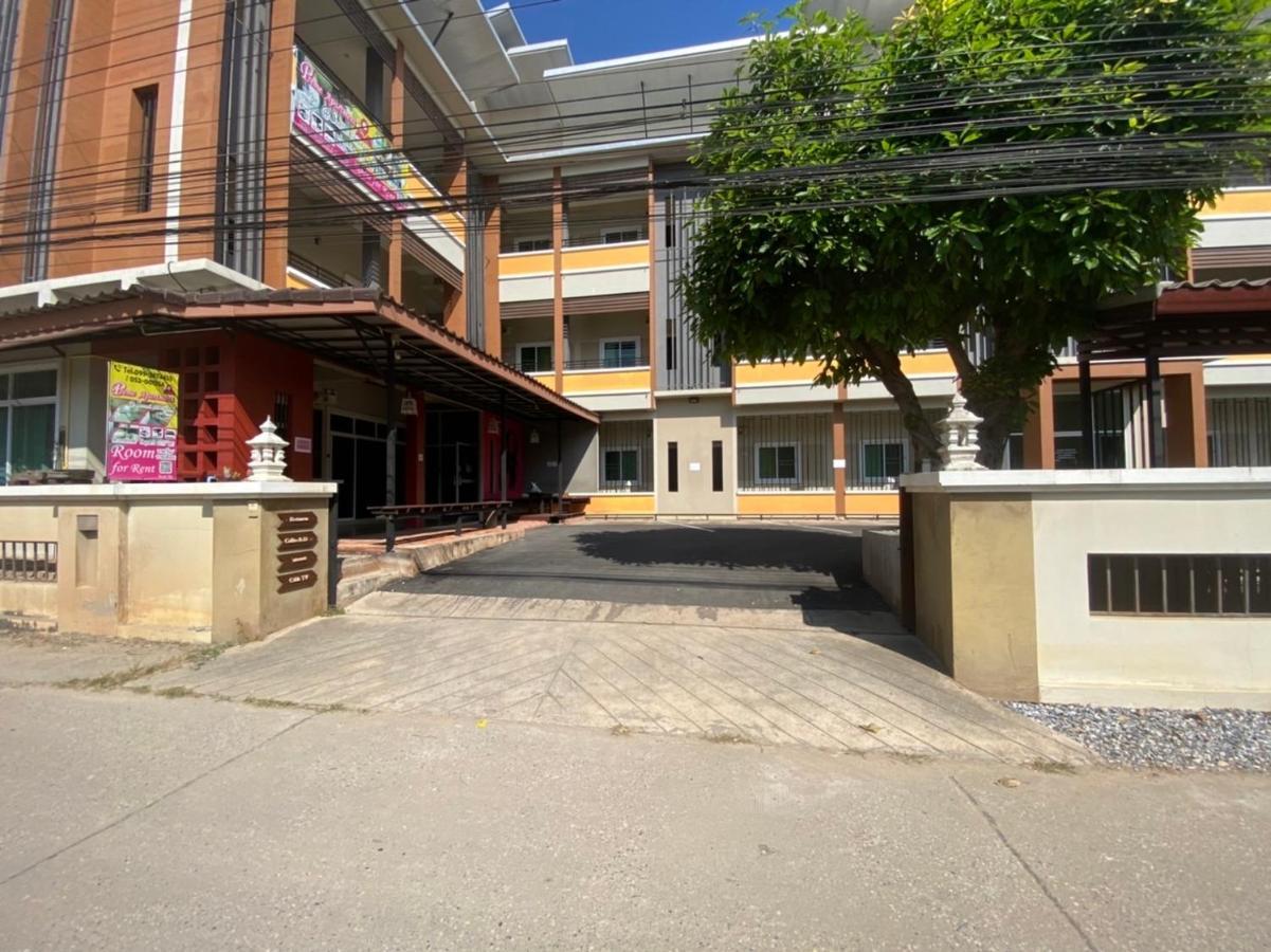 Preme Apartment @Maejo Ban pa Lan  Exterior photo