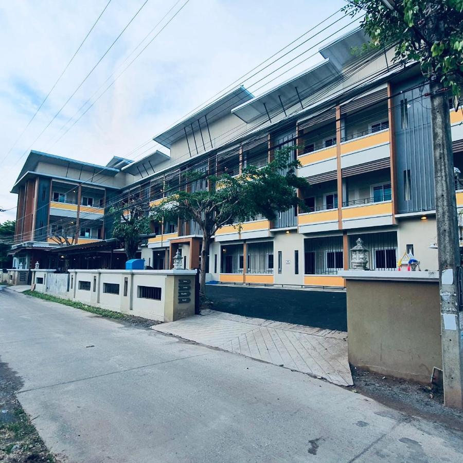 Preme Apartment @Maejo Ban pa Lan  Exterior photo
