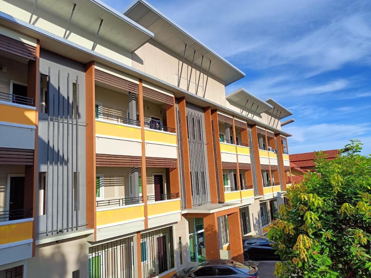 Preme Apartment @Maejo Ban pa Lan  Exterior photo